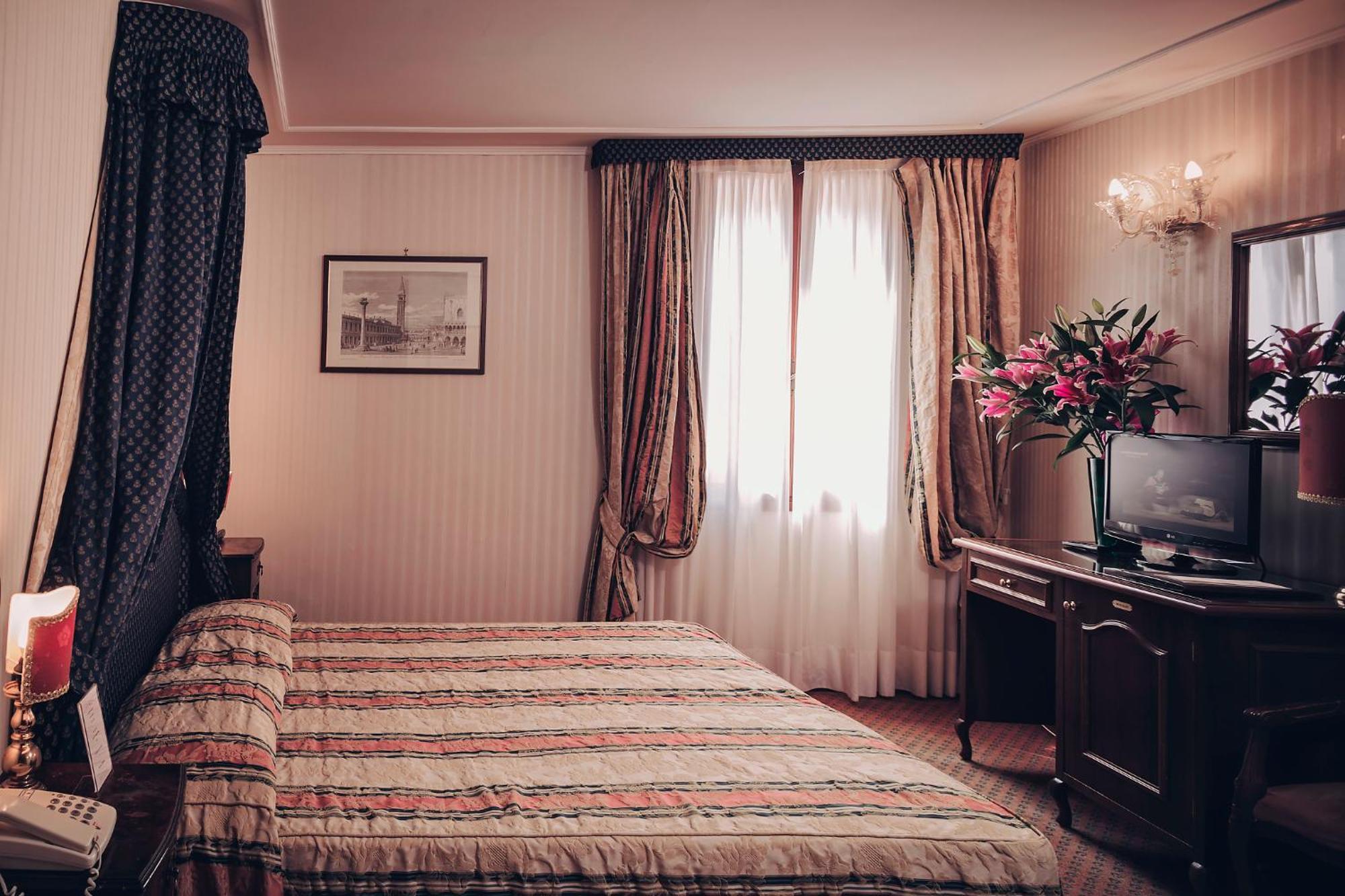 Double or Twin Room,1525709701:JPEG